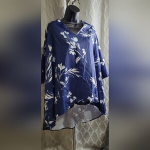 BloomChic Navy Blue Hi-Lo Top with White Floral Pattern